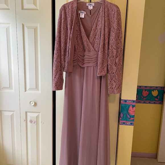 Patra Light Pink Formal Dress, size 14 - Picture 6 of 12